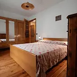 Gran Paradiso Notre Dame Bruil Lägenhet